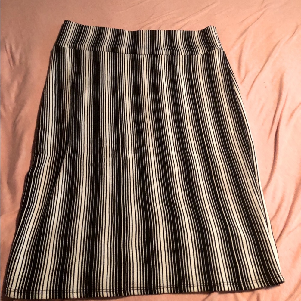 Lularoe skirt